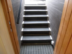 Sulalaatta sulanapito lämpöelementit ulkoportaissa, sähköinen portaiden sulanapito